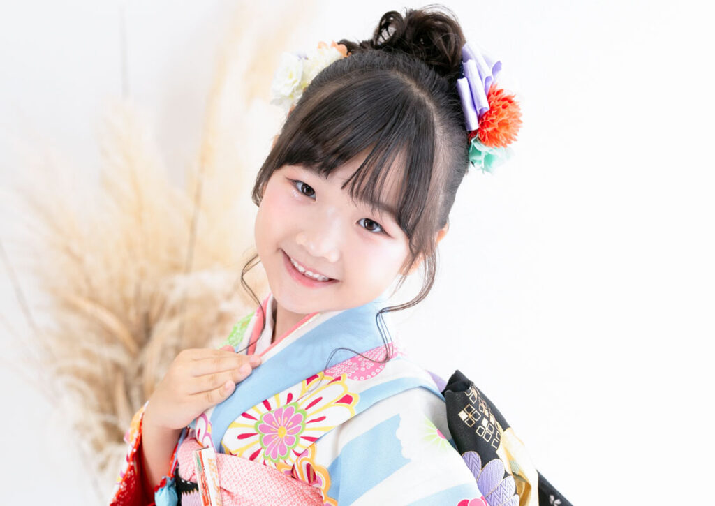 7歳のヘアスタイル_ゆるふわシニヨン高め_5