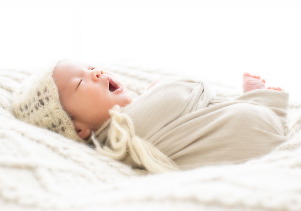 自然光で撮影するニューボーンフォト_スタジオかれん