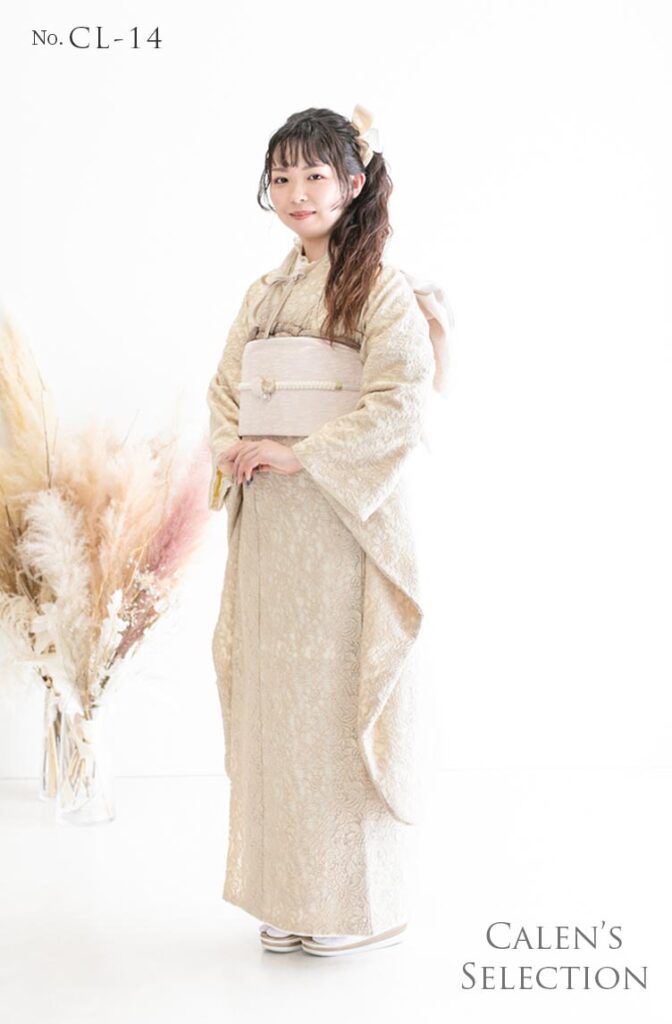 振袖レンタル：レース生地のドレスのようなガーリーでロマンチックな振袖。