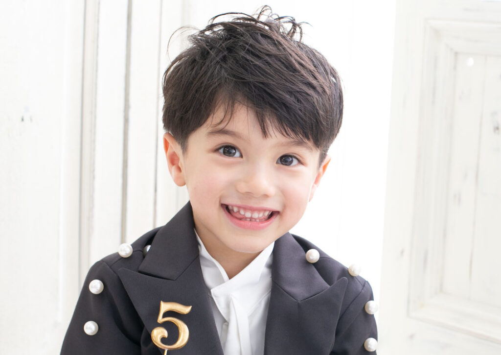 5歳のヘアスタイル_パーマ風アレンジ