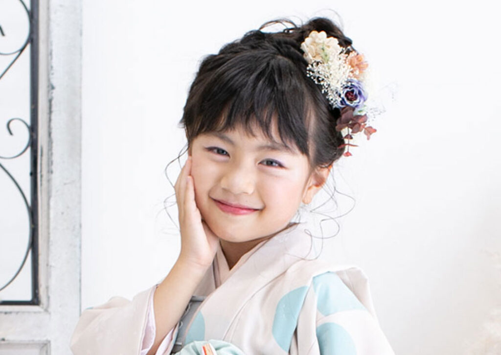 7歳のヘアスタイル_高めシニヨン
