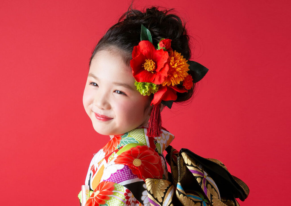7歳のヘアスタイル_おでこ出しアップスタイル