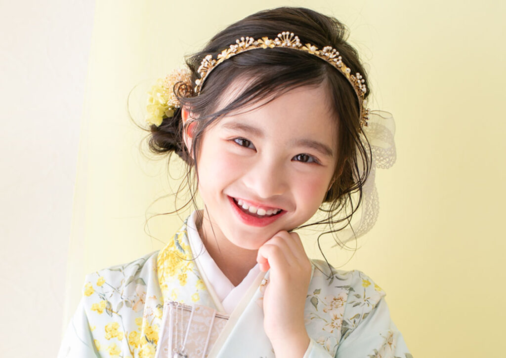 7歳のヘアスタイル_低めシニヨン