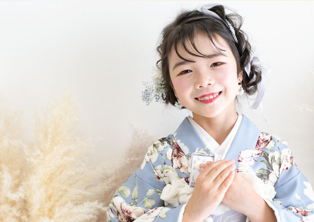7歳のヘアスタイル_低めシニヨン